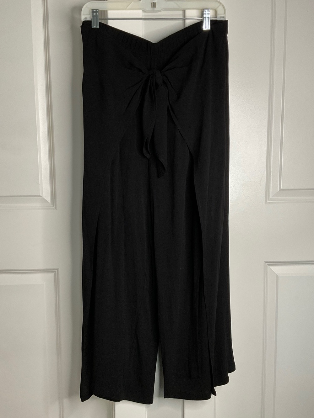 Kona Sol Black Wide-Leg Tie-Front Pants